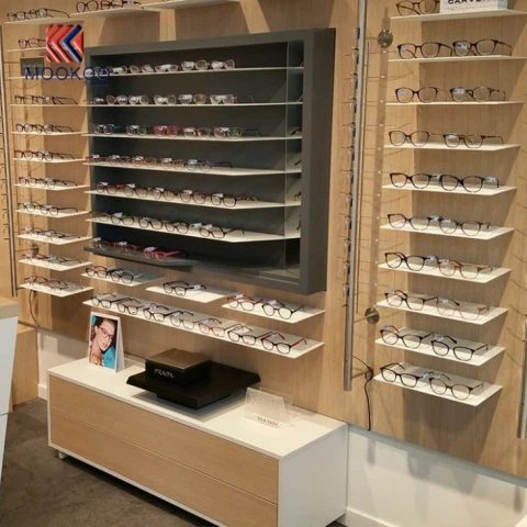 Vitrine meubelen weergeven voor optische winkel