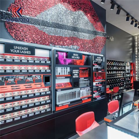 Make-up winkel display